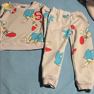 Sonic the Hedgehog boys’ size 4T sweatsuit